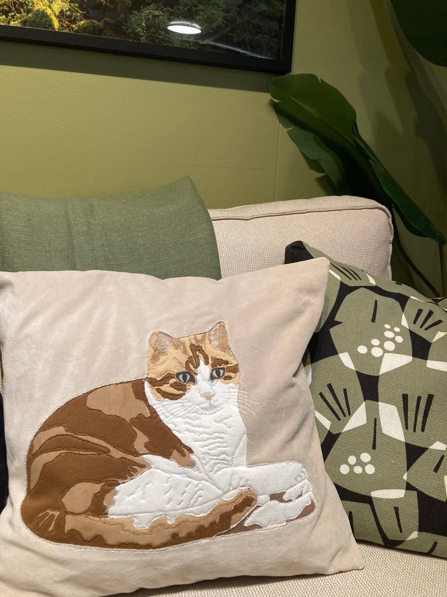 Custom Textile Pet Portrait Cushion Cover.